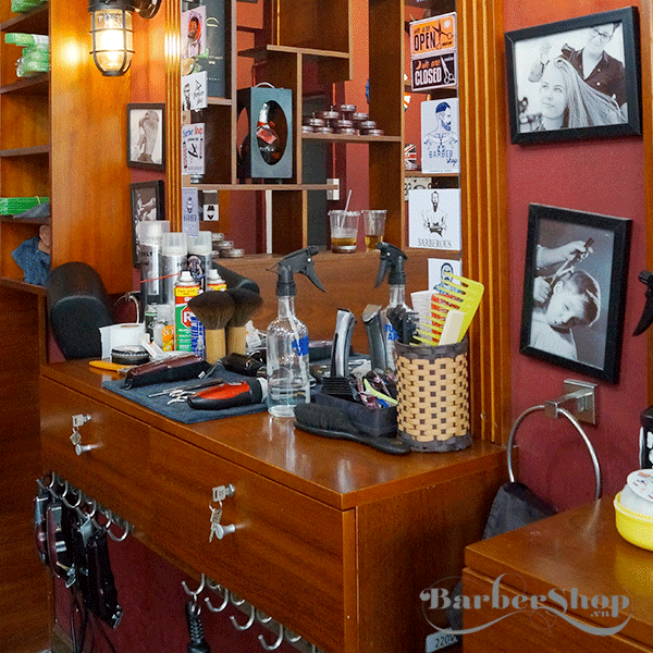 Kệ gương có hộc Barber BK - 6800 Kệ gương có hộc Barber BK - 6800