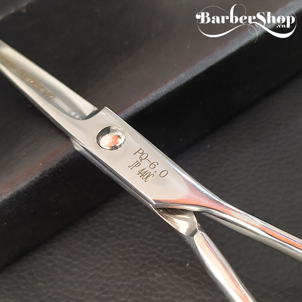 Kéo cắt tóc Barber KAI JAPAN 604 Kéo cắt tóc Barber KAI JAPAN 604