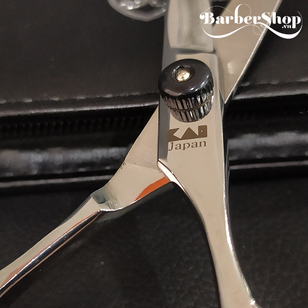 Kéo cắt tóc Barber KAI JAPAN 607 Kéo cắt tóc Barber KAI JAPAN 607