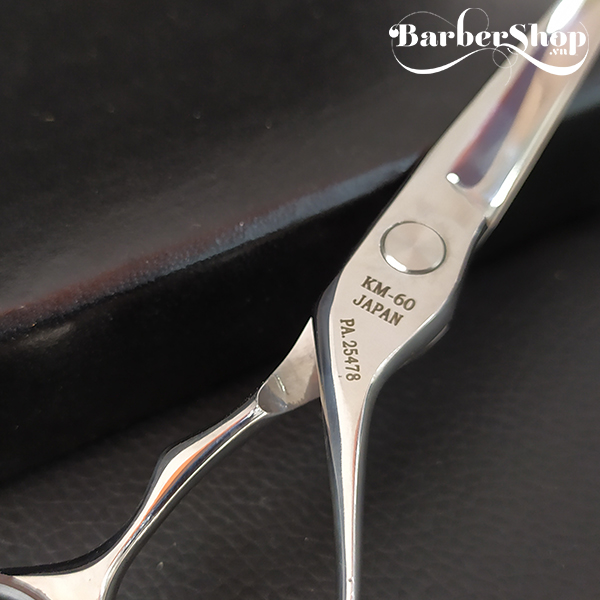 Kéo cắt tóc Barber KAI KM - 60 Kéo cắt tóc Barber KAI KM - 60